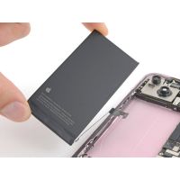 Замена аккумулятора (батареи) iPhone 15